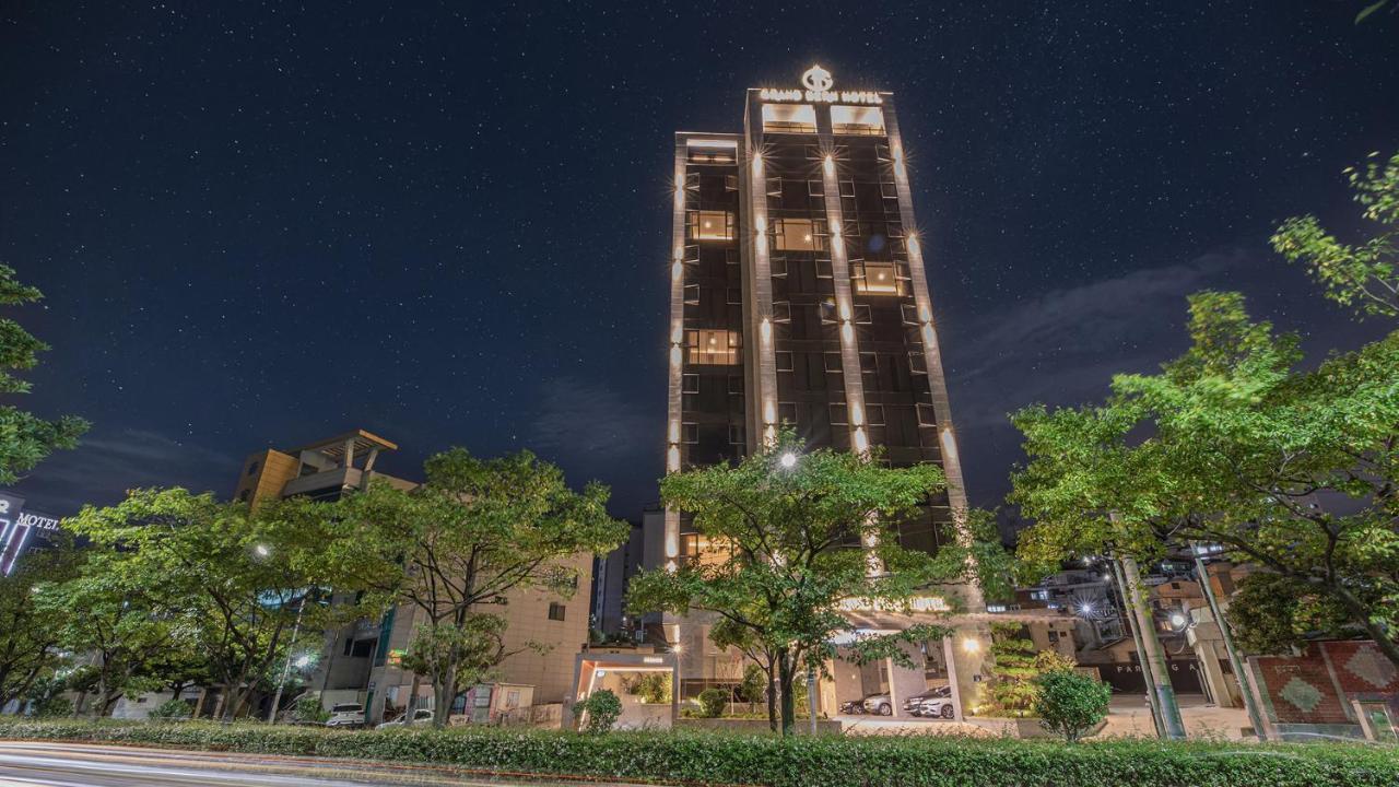Yeongdo Grandbern Hotel ปูซาน ภายนอก รูปภาพ