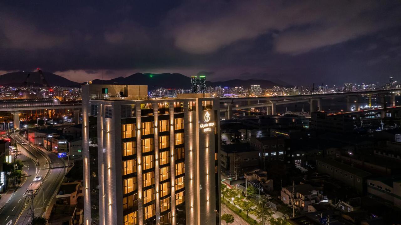 Yeongdo Grandbern Hotel ปูซาน ภายนอก รูปภาพ
