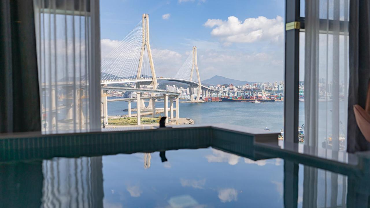Yeongdo Grandbern Hotel ปูซาน ภายนอก รูปภาพ